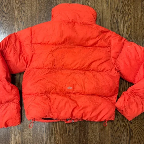 ALO Yoga Gold Rush Puffer Coat size XS Cropped Jacket in Orange Red - Picture 5 of 8